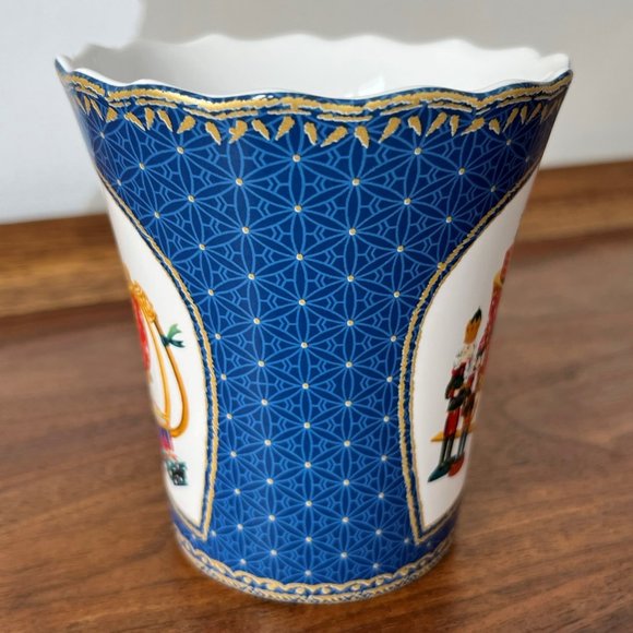 Robert Stanley Christmas Blue Mug & Plate Set | Sleigh, Bear, Nutcrackers - Picture 9 of 13